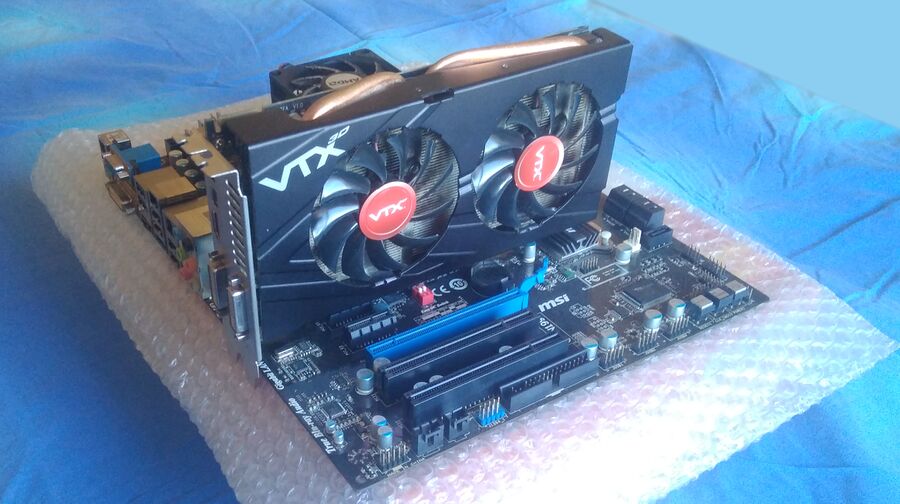 VTV3D Radeon HD-7850 VChamp-2GB-on-a-table.jpg