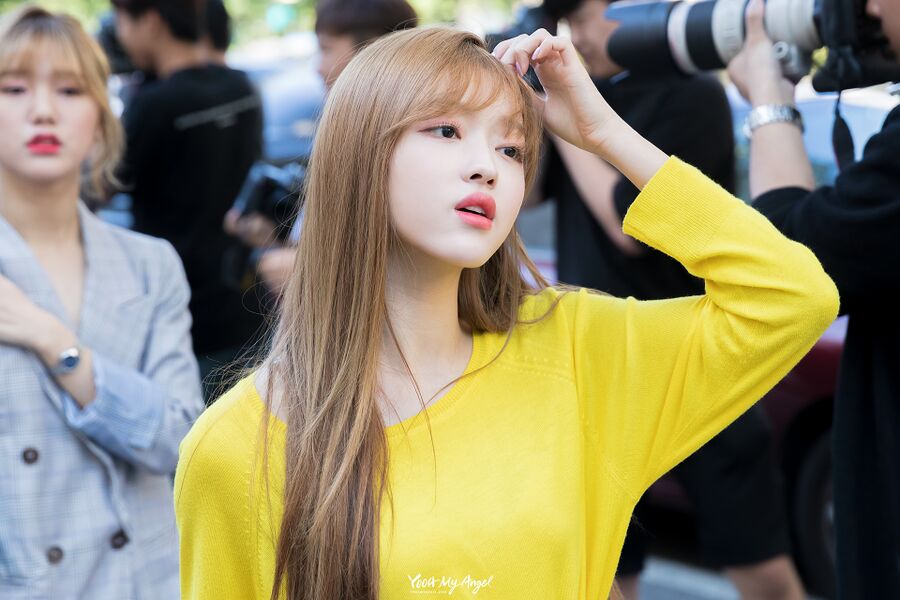 Omg-yooa-yellow-sweather.jpg