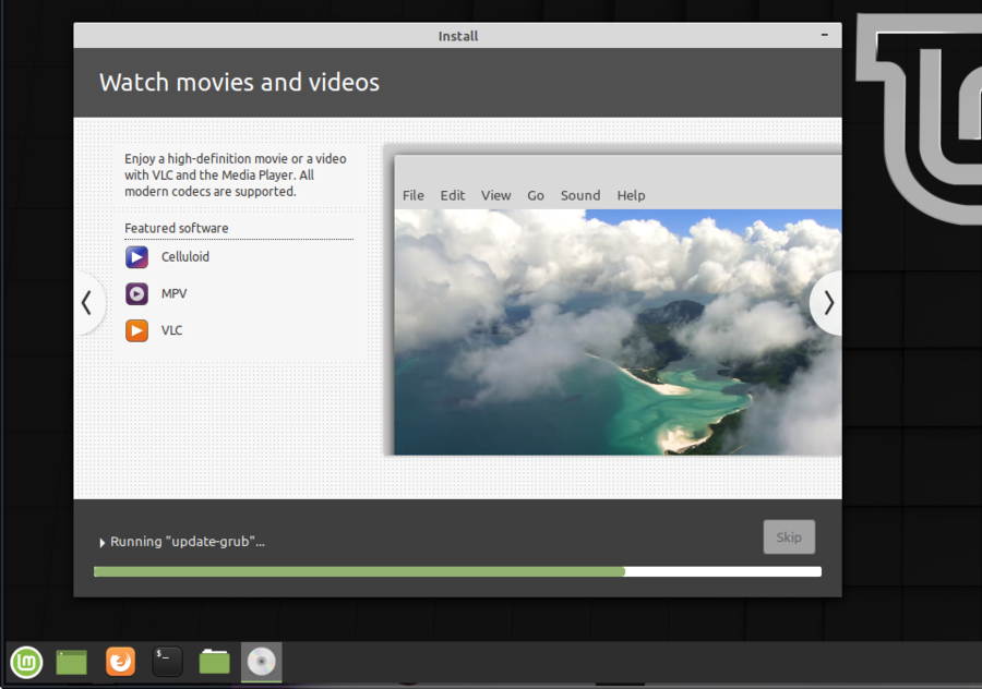 Linuxmint-19.3-installing.png