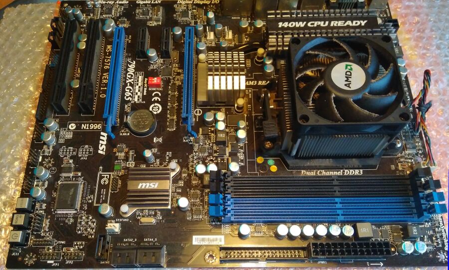 MSI-790GX-G65 motherboard with AMD Phenom II CPU.jpg